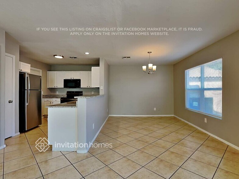 Building Photo - 12901 N El Frio St