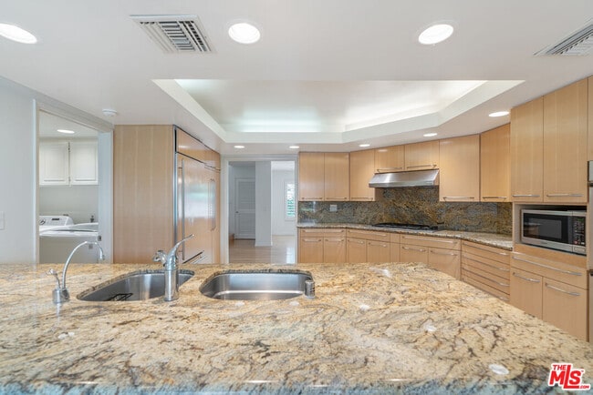 Building Photo - 23454 Park Hermosa