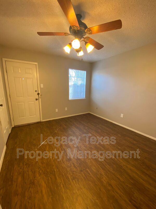 Building Photo - 1409 W Kilpatrick St