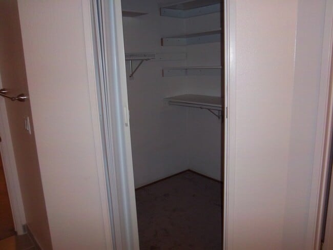 Building Photo - This amazing 2/3 with Den condo won't last!