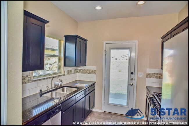 Building Photo - 452 Isaias Ave.