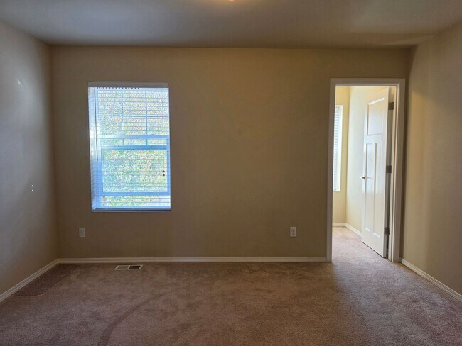 Building Photo - 21697 NW Monterey Loop