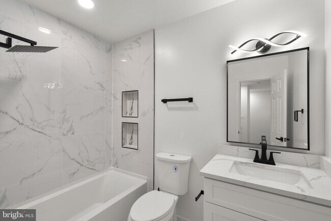 Building Photo - 2339 N Powhatan St