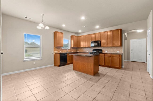 Building Photo - 2827 Lockeridge Oaks Dr
