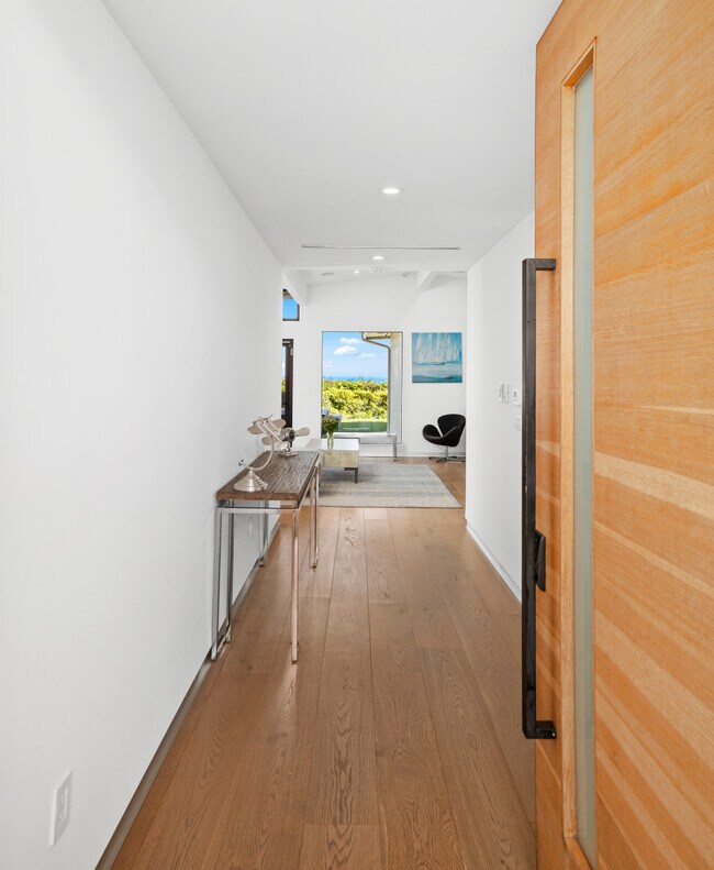 Building Photo - 18320 Clifftop Way