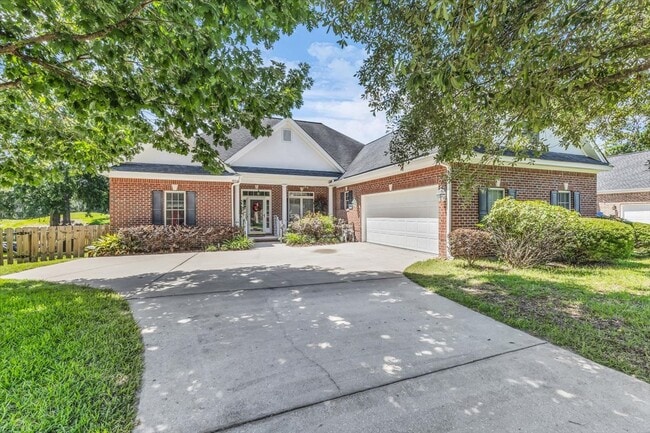 Building Photo - 109 Southernwood Pl