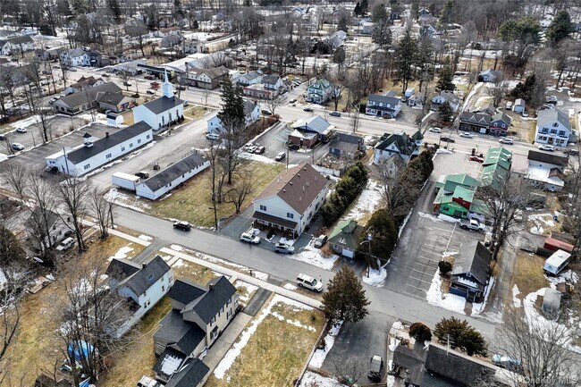 Building Photo - 127 Pine St