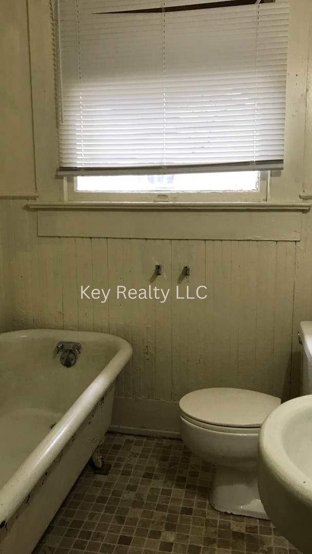 Building Photo - **** 612 - A 18th Street - Alexandria MOVE IN SPECIAL