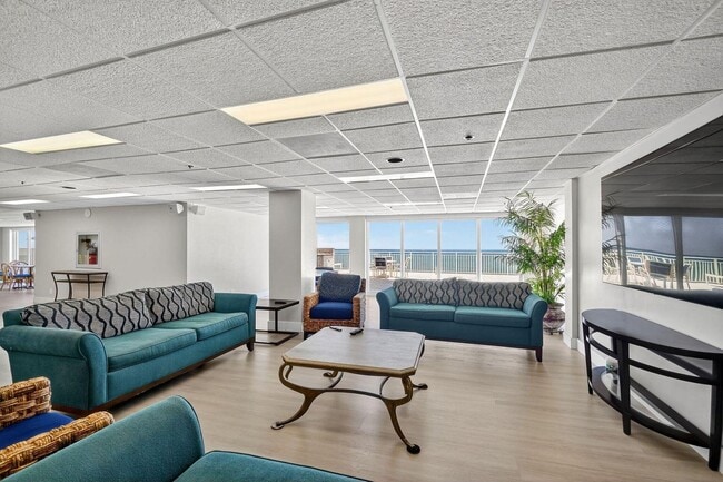 Building Photo - 4511 S Ocean Blvd