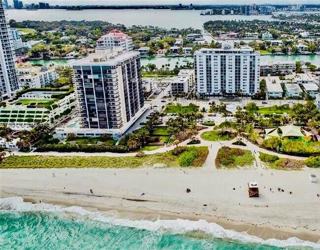 Building Photo - 6423 Collins Ave