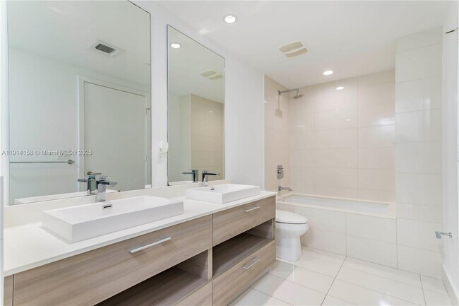 Building Photo - 1300 S Miami Ave