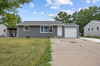 Building Photo - 810 Florland Dr