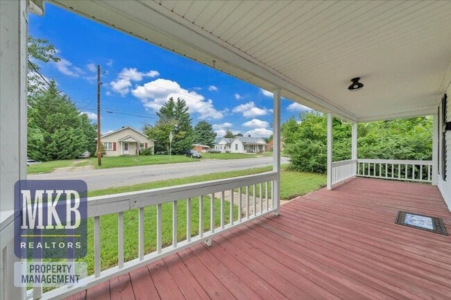 Building Photo - 3 Bedroom in Salem City