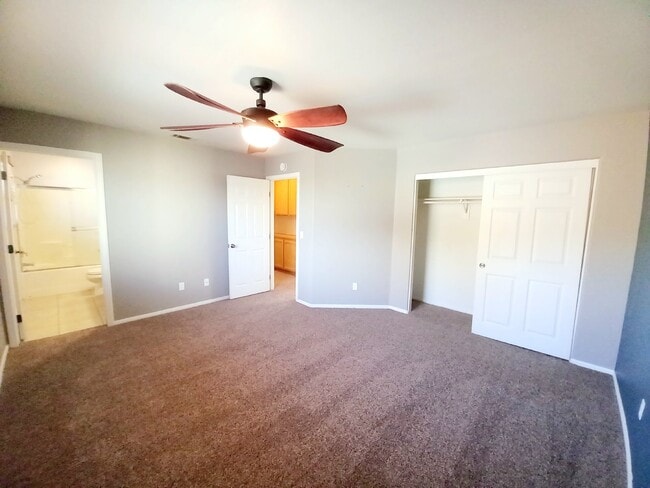 Building Photo - Spacious 3 bedroom, 2 bath with bonus room in Indian Cove