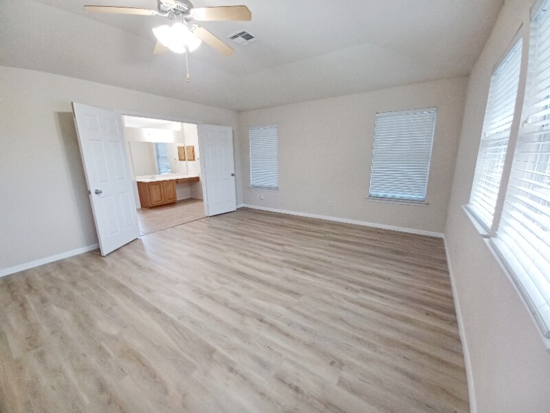 Building Photo - 507 Tundra Dr