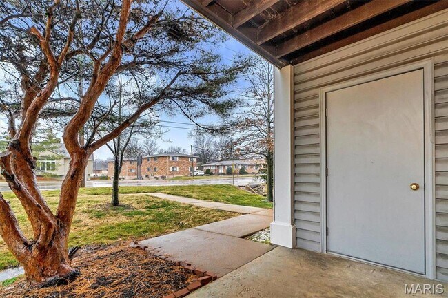 Building Photo - 9608 Bent Pine Dr