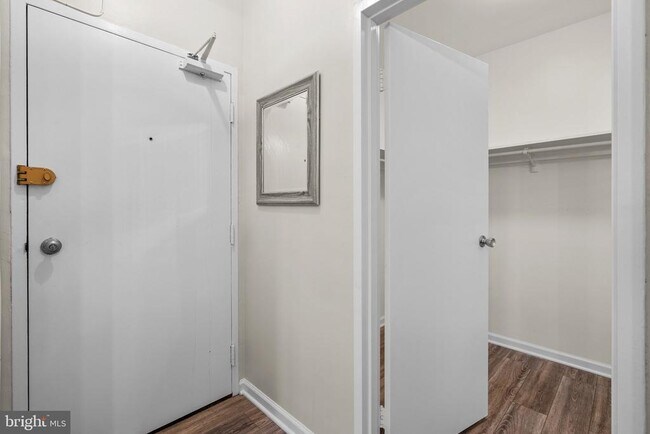 Building Photo - 2755 Ordway St NW