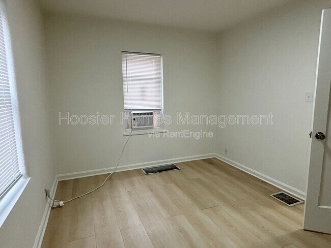 Building Photo - 1509 N Chester Ave