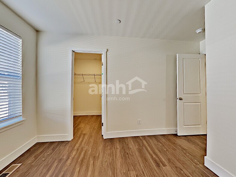 Building Photo - 10629 138th St Ct E