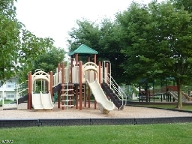 Building Photo - 187 Potomac Dr