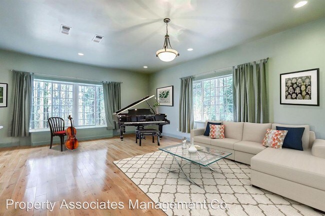 Building Photo - 3 br, 3.5 bath House - 14052 Wings of Morning