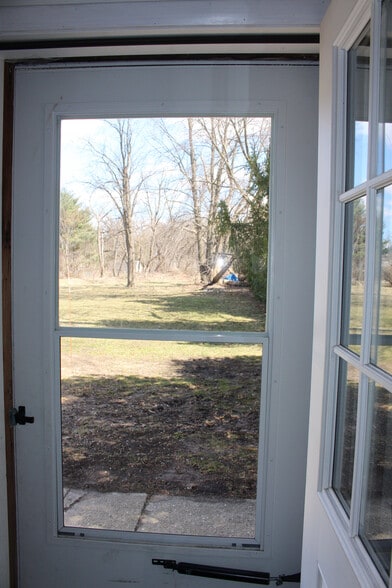 Building Photo - 180 Martin St