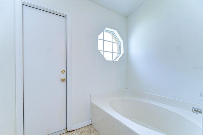 Building Photo - 18303 Elmhurst Ln