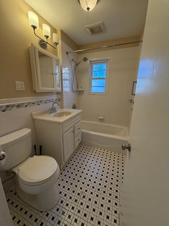 Building Photo - 175 Warren St