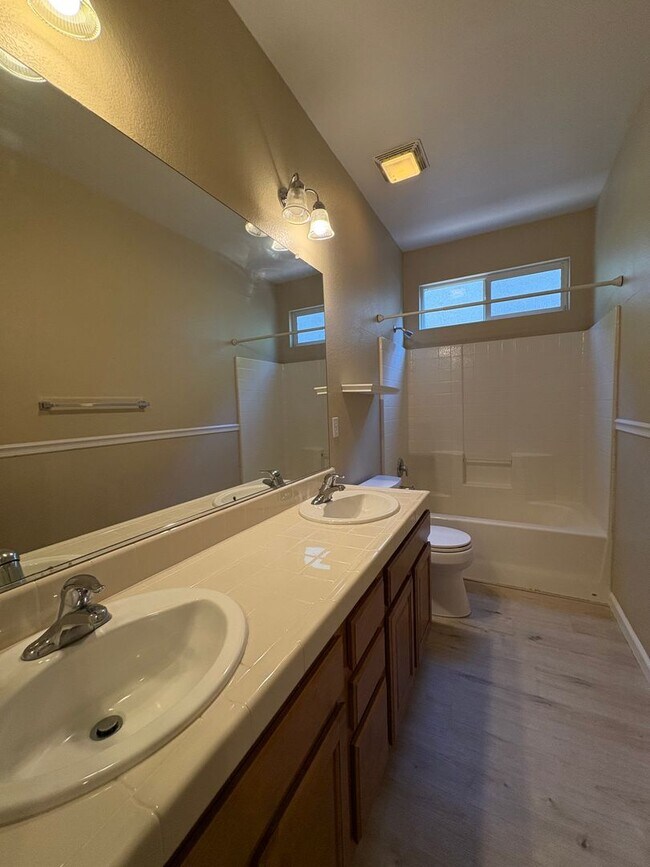 Building Photo - 684 Whitfield Ln