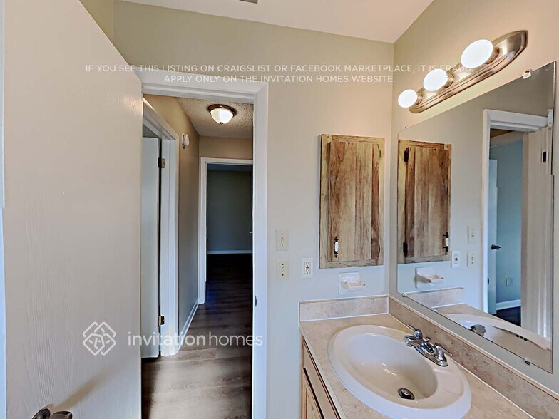 Building Photo - 798 S Atmore Cir
