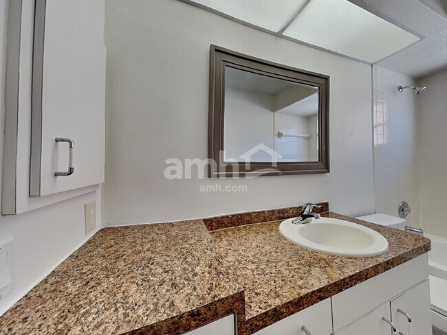 Building Photo - 6707 64th Ln E