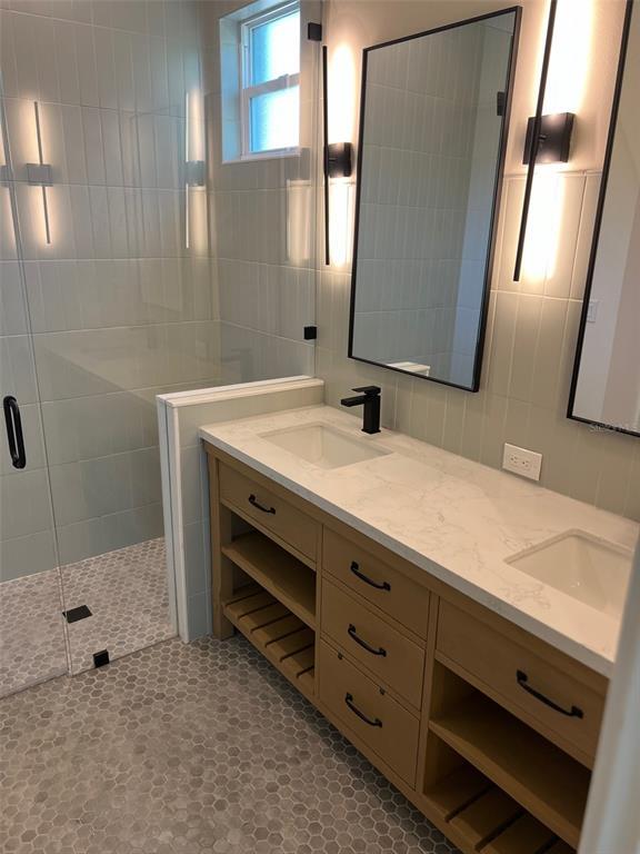 Building Photo - 1503 E North St