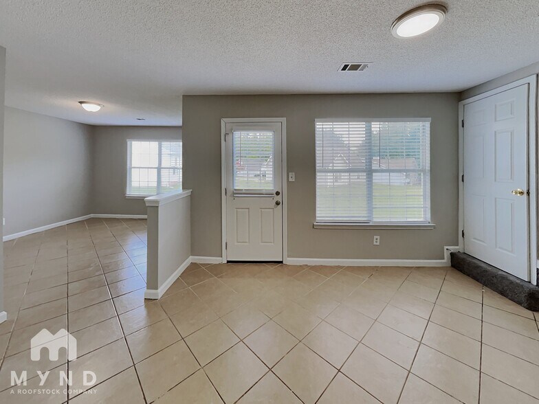 Building Photo - 3668 Jervis Ct