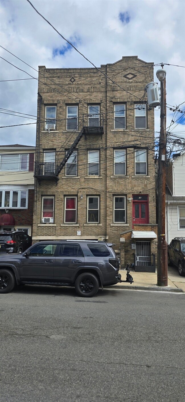 Building Photo - 16 Belvidere Ave