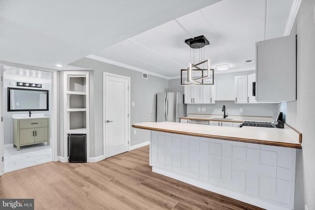 Building Photo - 2605 Fort Farnsworth Rd