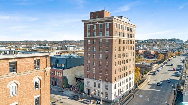 Building Photo - 2201 1st Ave N