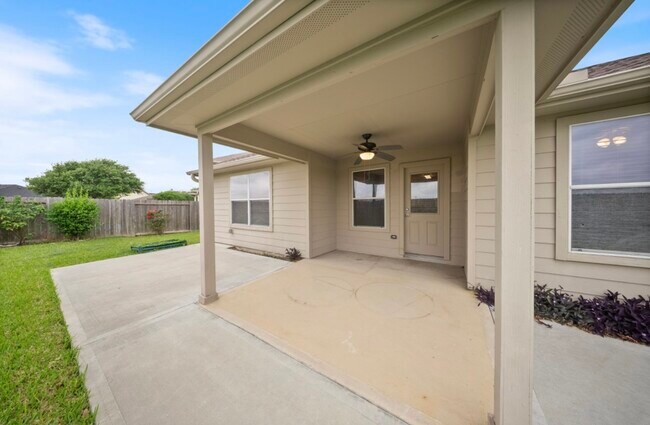 Building Photo - 6007 Wilcox Point Dr