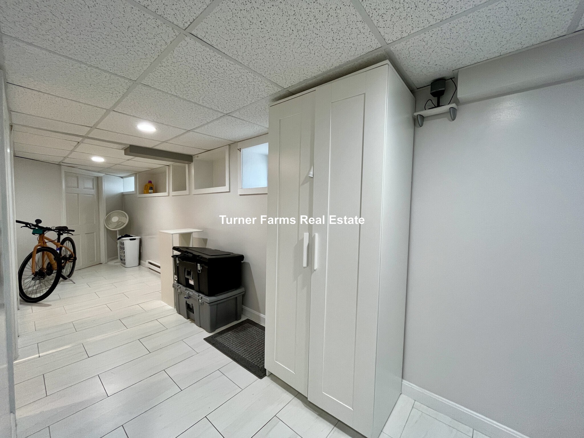 Building Photo - 77 Fairfax St