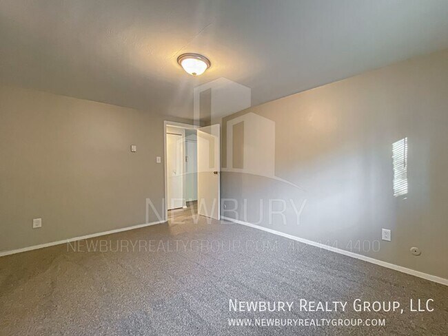 Building Photo - 1459 Poplar St