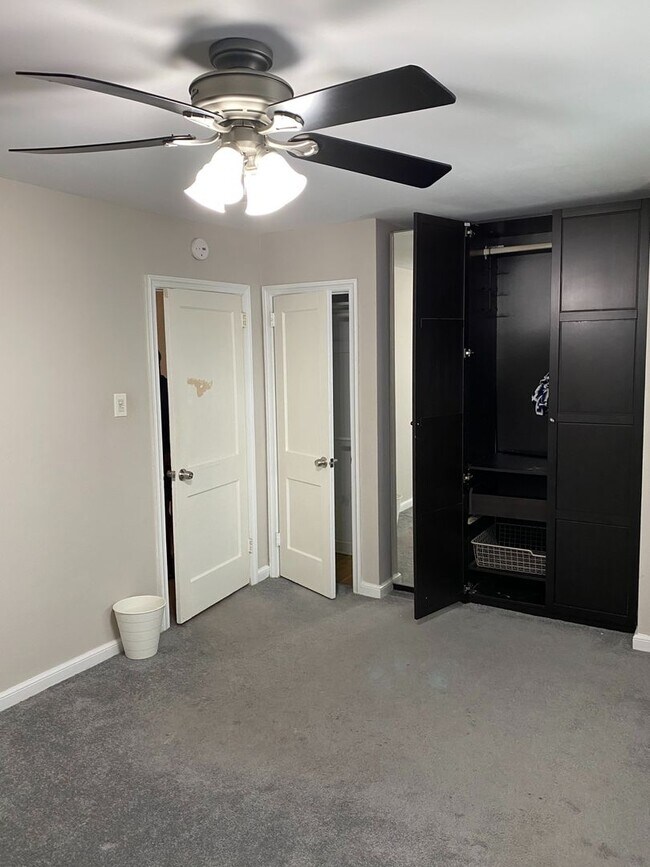 Building Photo - Gorgeous 3-Bedroom Townhouse in Ardmore! Available mid-September!