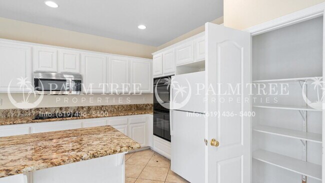 Building Photo - 807 Via Bahia