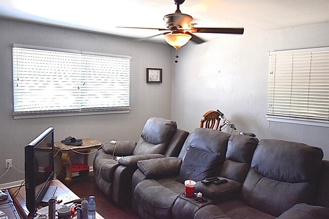 Building Photo - 2802 54th St