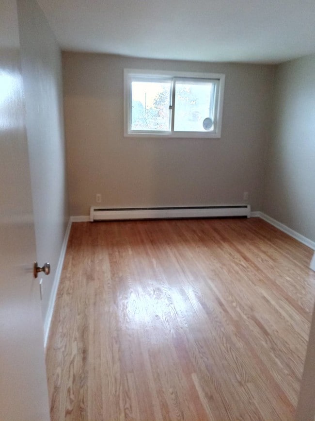 Building Photo - 58 Dartwood Dr