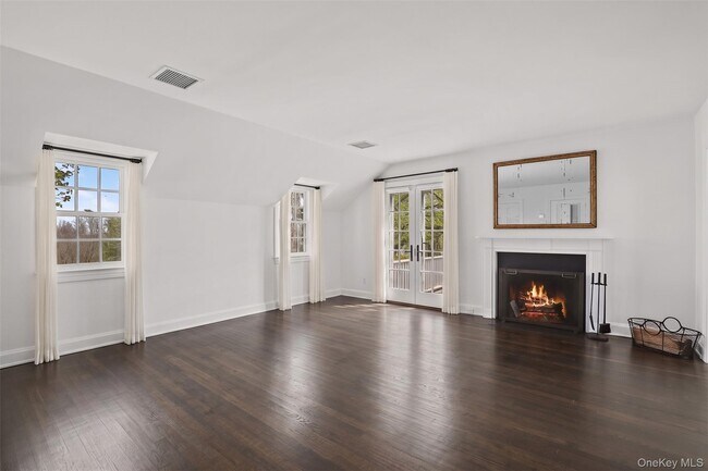 Building Photo - 213 Baldwin Rd
