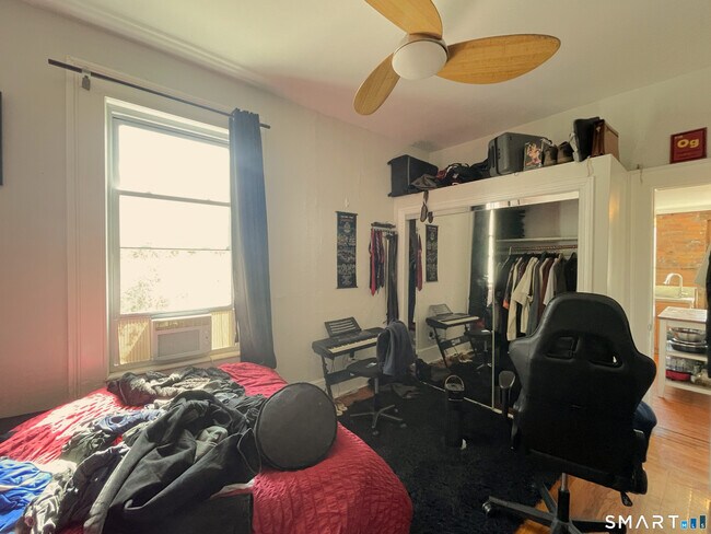 Building Photo - 272 St John St