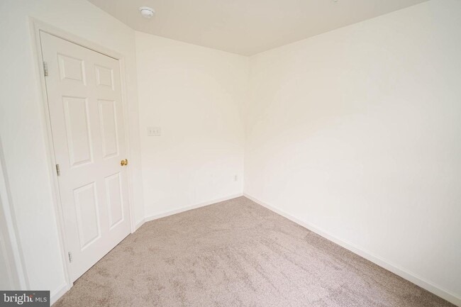 Building Photo - 38116 E Chester Ln