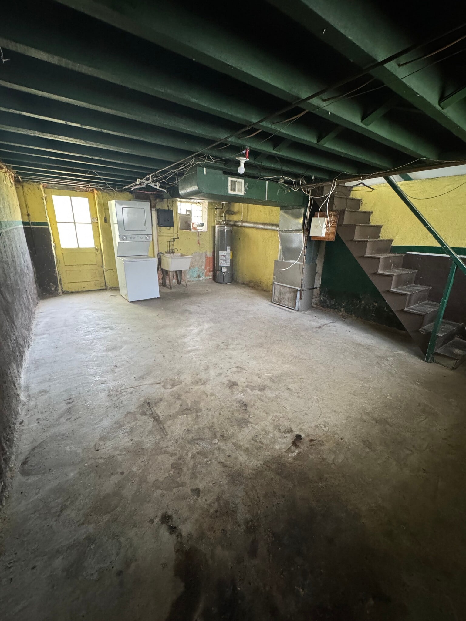 Building Photo - 4643 Weymouth St