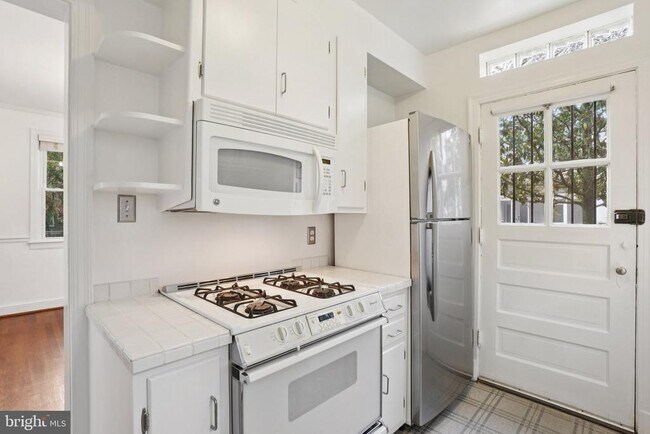 Building Photo - 5008 44th St NW