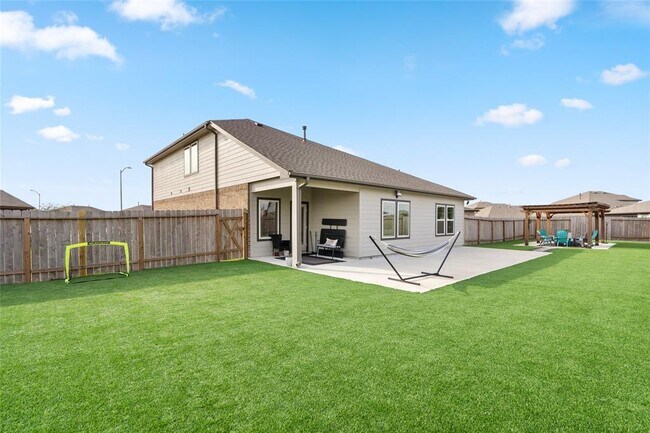 Building Photo - 1803 Welsh Cyn