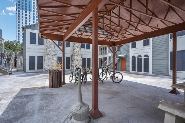 Building Photo - 2529 Rio Grande St